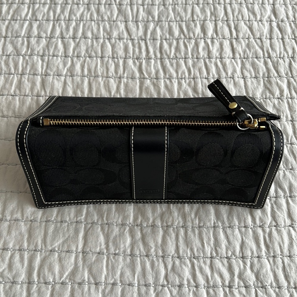 Coach Wallet - Picture 7 of 9